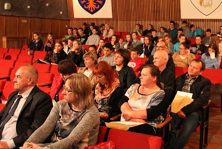 Debata w domu kultury