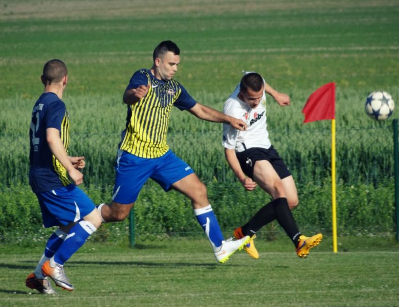 Zjednoczeni Ławięcice 3:1 (2:1) Polonia Środa Śląska