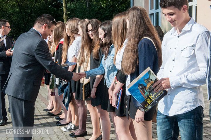 Apel kończący rok szkolny 2014/2015