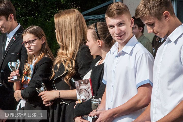 Apel kończący rok szkolny 2014/2015