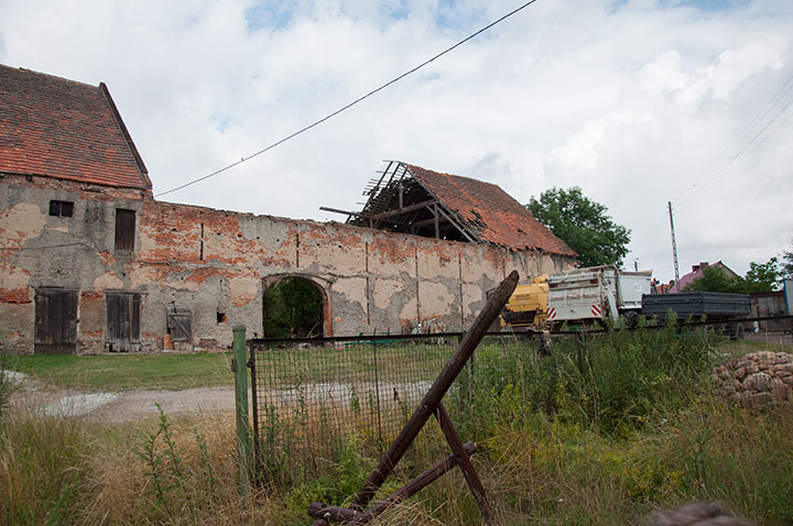 Budynki po dawnym pegeerze
