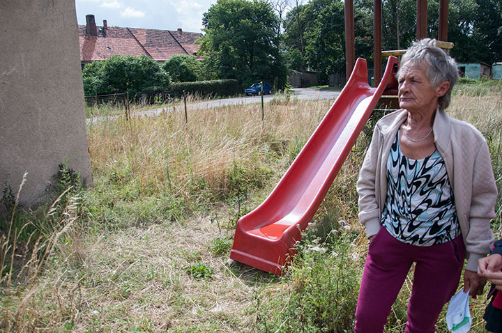 - Wystarczy, że gmina wyda pozwolenie na wyburzenie budynku. My już we własnym zakresie go zburzymy i wyrównamy teren - mówi Irena Sacharuk - członek rady sołeckiej w Zawadce