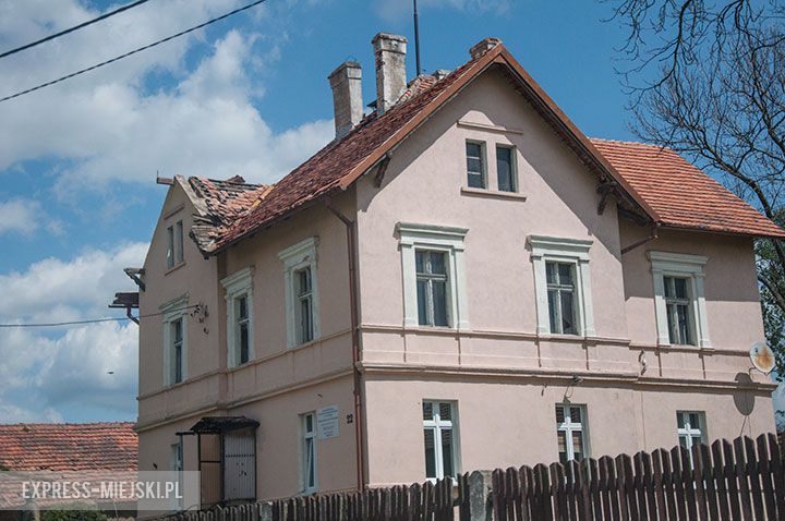 Świdnica Polska (gm. Kostomłoty). Plebania