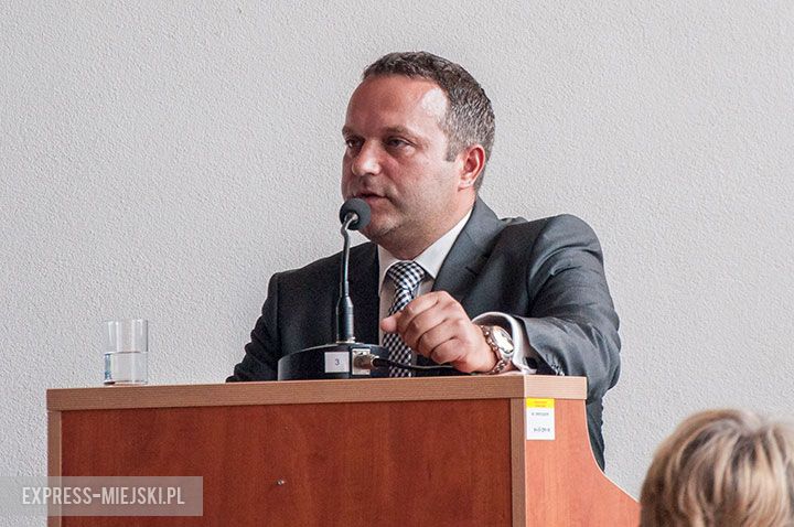 Specjalna sesja rady powiatu