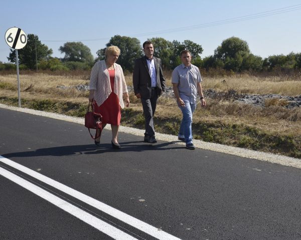 W okresie letnim średzkie starostwo przeprowadziło szereg inwestycji związanych z remontem dróg w powiecie