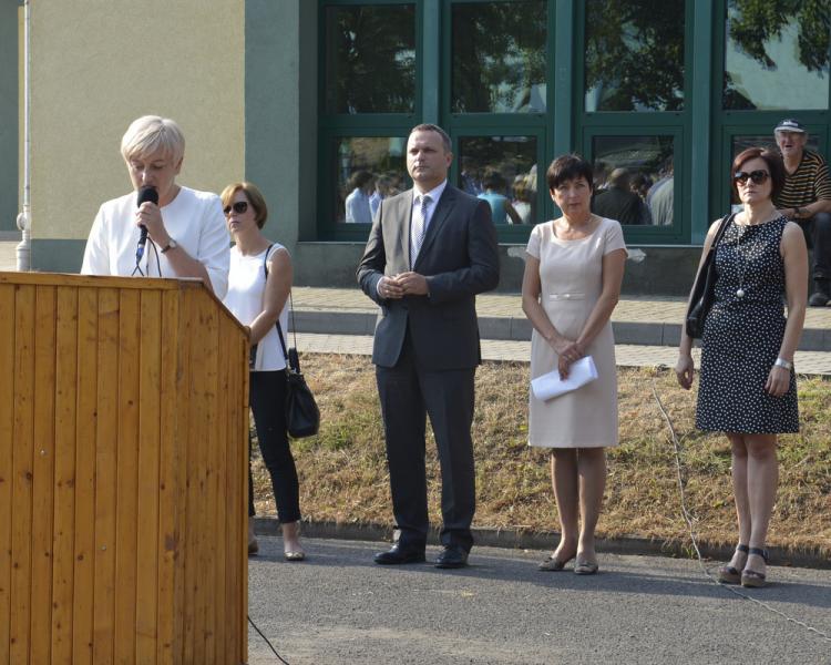 Rozpoczęcie roku szkolnego w szkole średniej w Środzie Śląskiej