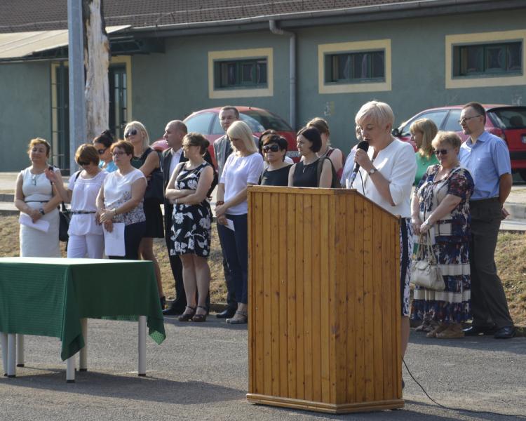 Rozpoczęcie roku szkolnego w szkole średniej w Środzie Śląskiej