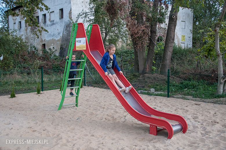 Oficjalny odbiór placu zabaw i parkingu