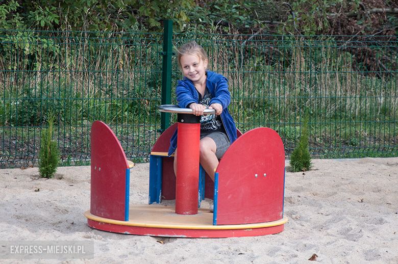 Oficjalny odbiór placu zabaw i parkingu