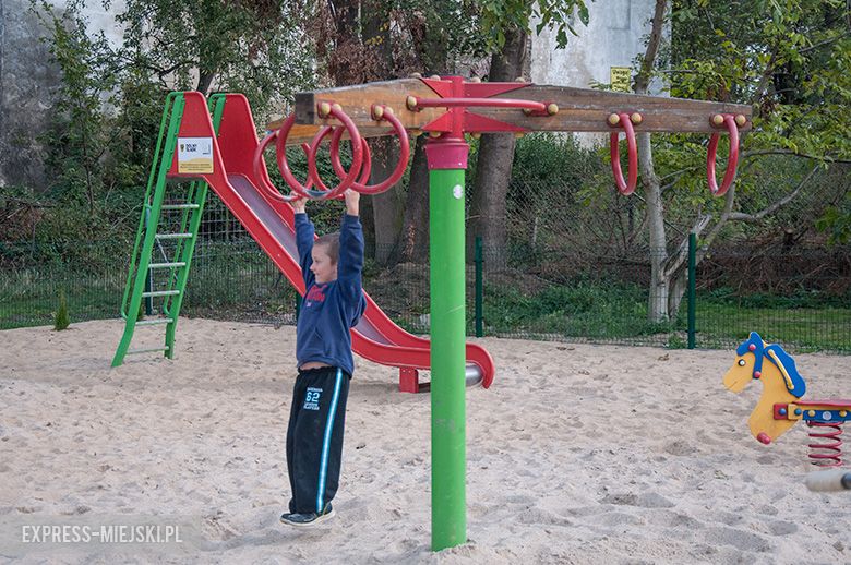 Oficjalny odbiór placu zabaw i parkingu