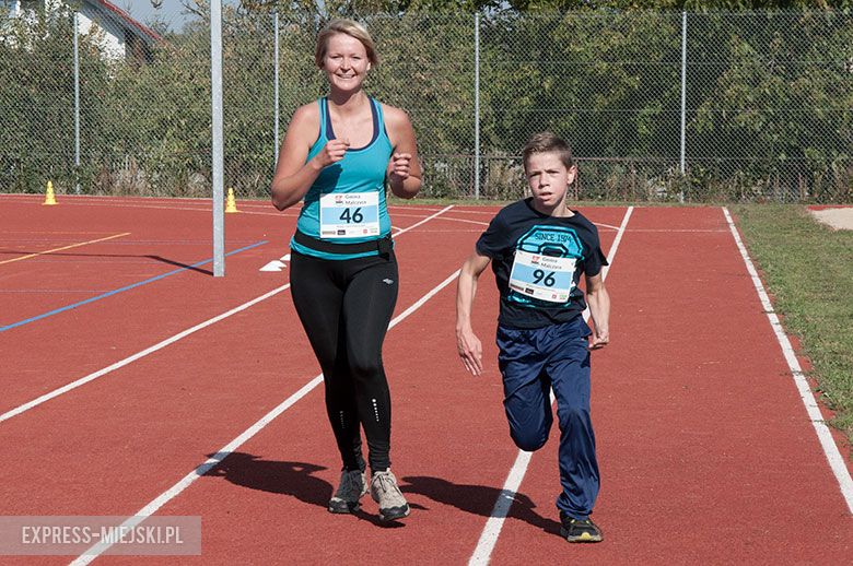 W dniu otwarcia ścieżki biegowej w Malczycach. 

Nie ma Cię na zdjęciach? Napisz do nas (kontakt@em24.pl) i podaj swój numer startowy! 