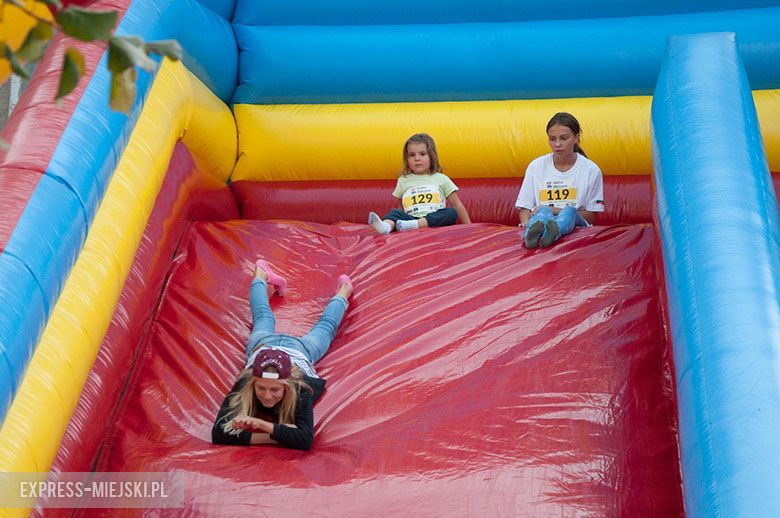 W dniu otwarcia ścieżki biegowej w Malczycach. 

Nie ma Cię na zdjęciach? Napisz do nas (kontakt@em24.pl) i podaj swój numer startowy! 