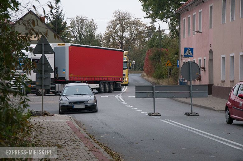 Zawalił się mostek. Droga będzie przejezdna dopiero przed Wszystkimi Świętymi