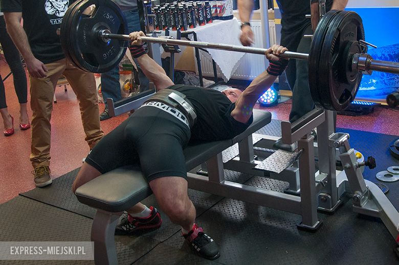 Otwarte Mistrzostwa Powiatu Średzkiego Mężczyzn w Wyciskaniu Sztangi Leżąc