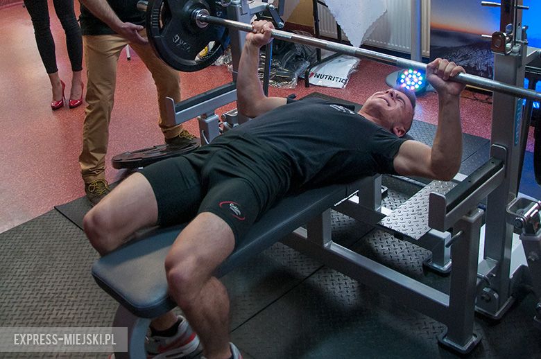 Otwarte Mistrzostwa Powiatu Średzkiego Mężczyzn w Wyciskaniu Sztangi Leżąc