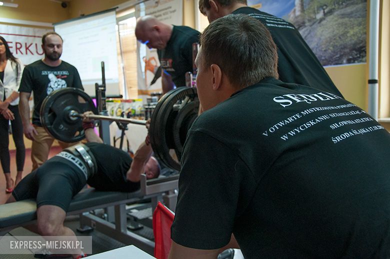 Otwarte Mistrzostwa Powiatu Średzkiego Mężczyzn w Wyciskaniu Sztangi Leżąc