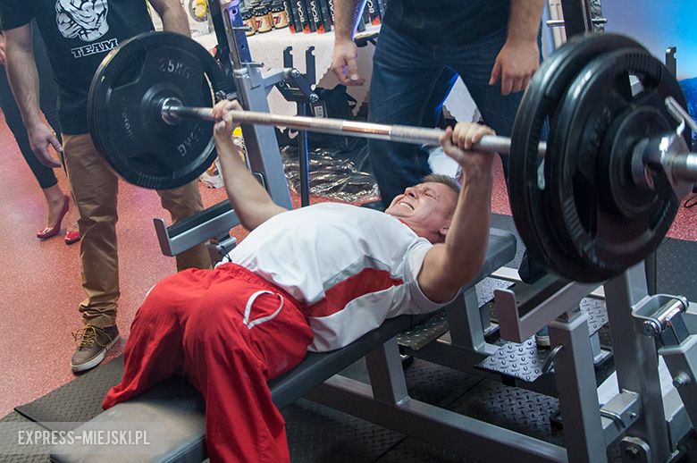 Otwarte Mistrzostwa Powiatu Średzkiego Mężczyzn w Wyciskaniu Sztangi Leżąc