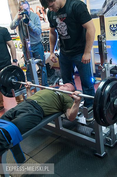 Otwarte Mistrzostwa Powiatu Średzkiego Mężczyzn w Wyciskaniu Sztangi Leżąc