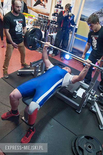 Otwarte Mistrzostwa Powiatu Średzkiego Mężczyzn w Wyciskaniu Sztangi Leżąc