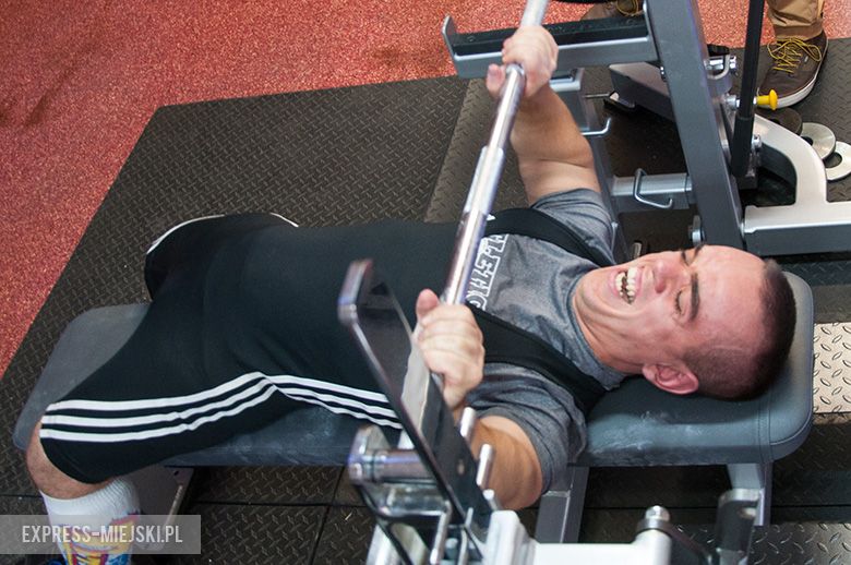 Otwarte Mistrzostwa Powiatu Średzkiego Mężczyzn w Wyciskaniu Sztangi Leżąc