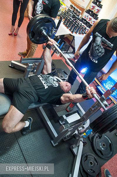 Otwarte Mistrzostwa Powiatu Średzkiego Mężczyzn w Wyciskaniu Sztangi Leżąc