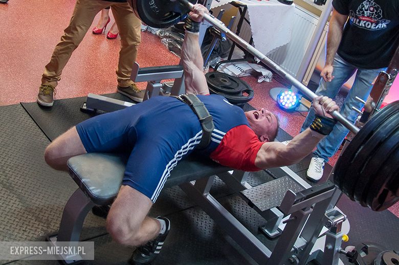 Otwarte Mistrzostwa Powiatu Średzkiego Mężczyzn w Wyciskaniu Sztangi Leżąc