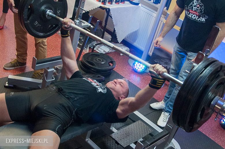 Otwarte Mistrzostwa Powiatu Średzkiego Mężczyzn w Wyciskaniu Sztangi Leżąc