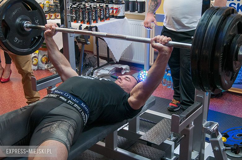 Otwarte Mistrzostwa Powiatu Średzkiego Mężczyzn w Wyciskaniu Sztangi Leżąc