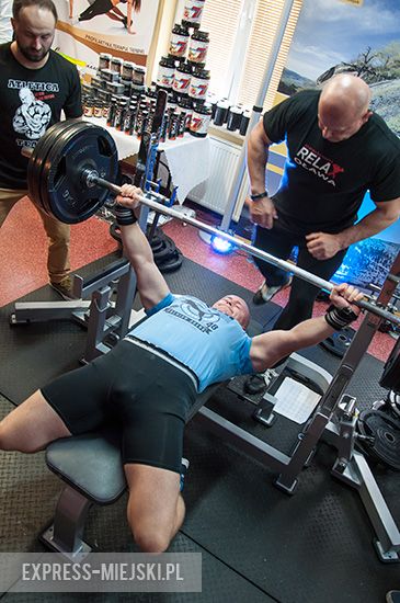 Otwarte Mistrzostwa Powiatu Średzkiego Mężczyzn w Wyciskaniu Sztangi Leżąc