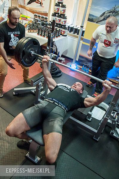 Otwarte Mistrzostwa Powiatu Średzkiego Mężczyzn w Wyciskaniu Sztangi Leżąc