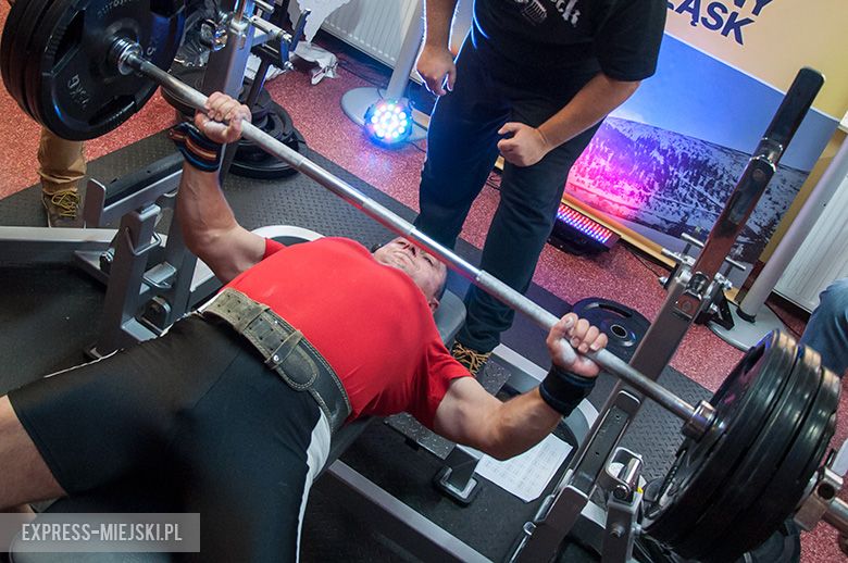 Otwarte Mistrzostwa Powiatu Średzkiego Mężczyzn w Wyciskaniu Sztangi Leżąc