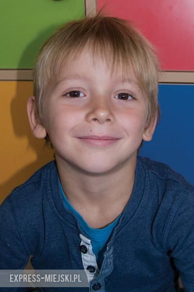 Maciek: Ja wczoraj paliłem znicze za zmarłych i za mojego dziadka.