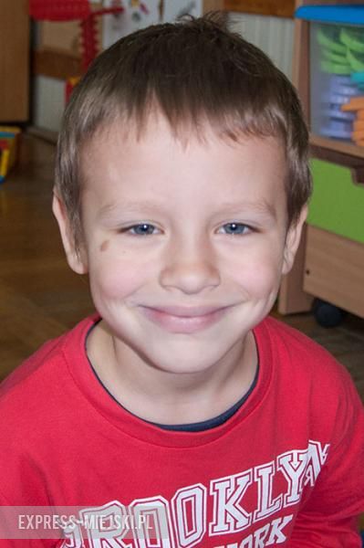 Jasiu: Święto Zmarłych kojarzy mi się z paleniem zniczy i modlitwą za zmarłych - dziadka Władka, dziadka Janka i babcię Teresę. 