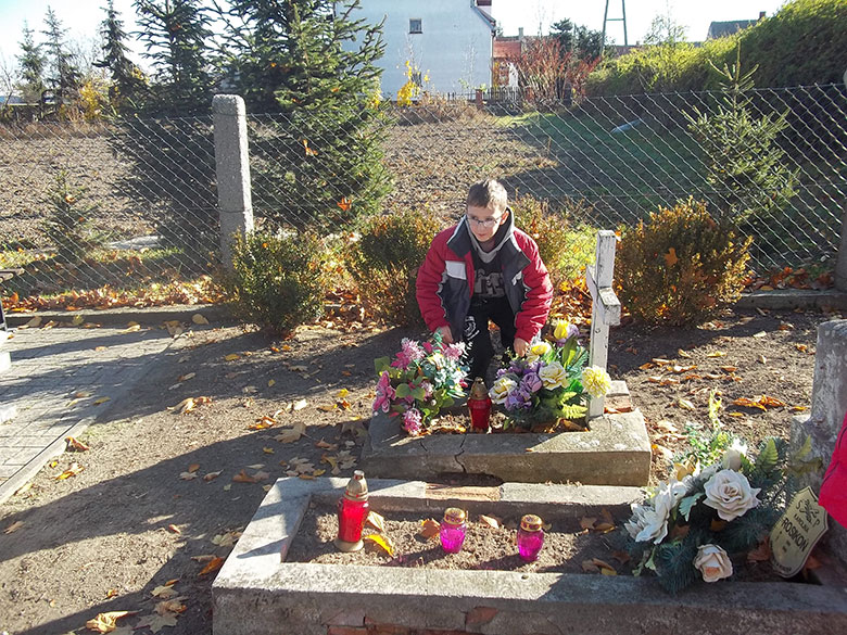 Zebrane znicze zostały zapalone 1 listopada na grobach