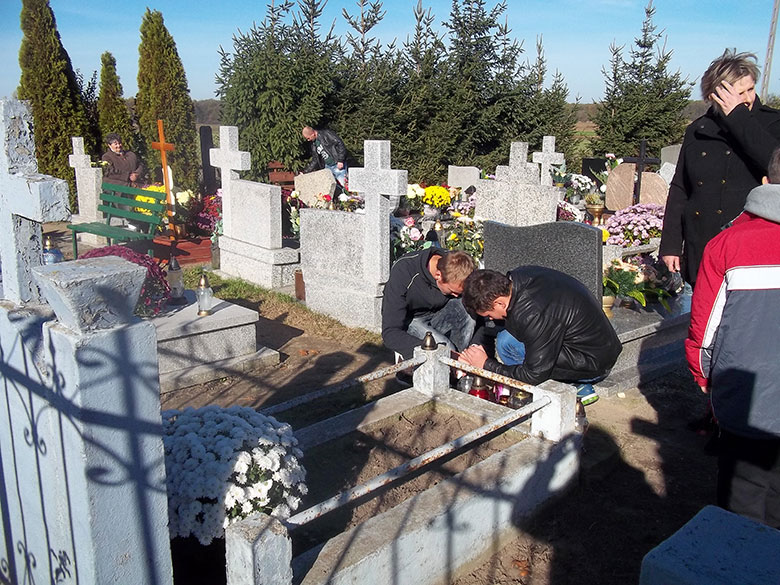 Zebrane znicze zostały zapalone 1 listopada na grobach