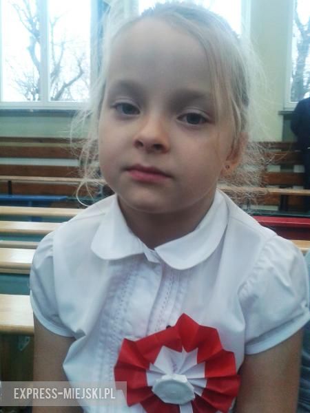 Martyna, klasa 1a: Święto Niepodległości obchodzimy 11 listopada. Jest to dzień, kiedy modlimy się za tych, którzy za nas walczyli i palimy znicze na grobach żołnierzy.  