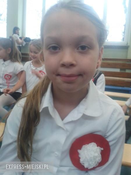 Wiktoria, klasa 2c: Święto niepodległości znaczy dla mnie, że nasi rodacy oddali za naszą ojczyznę życie. 