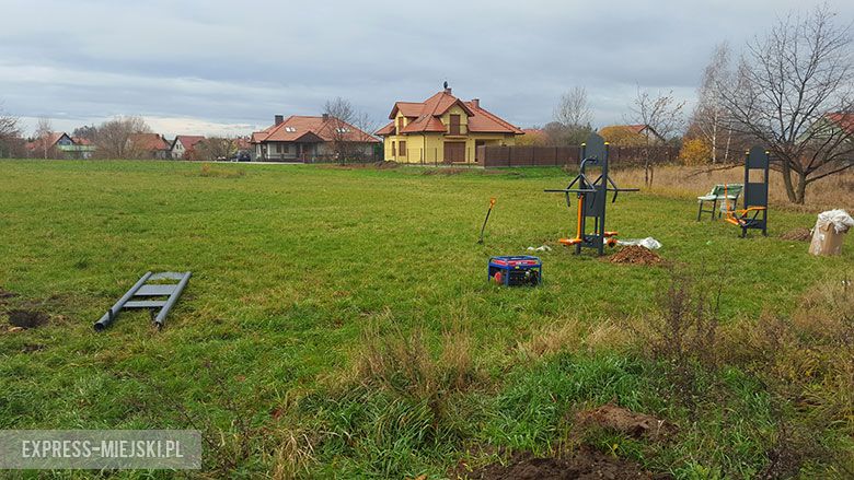 Plac przy al. Basztowej