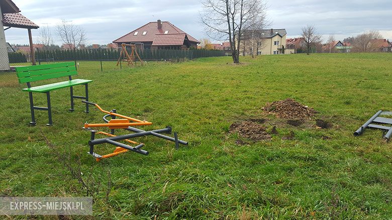 Plac przy al. Basztowej