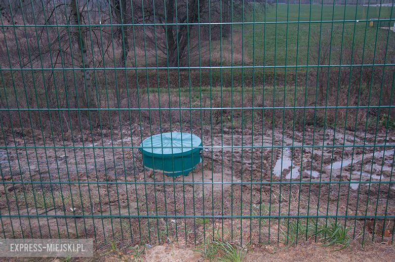 Dodatkowo zamontowano zbiornik z gazem