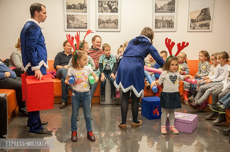 Mikołaj w średzkiej bibliotece