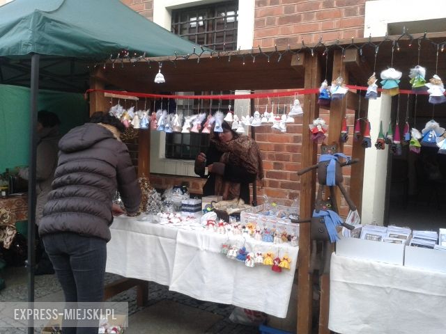 Trwa kiermasz bożonarodzeniowy