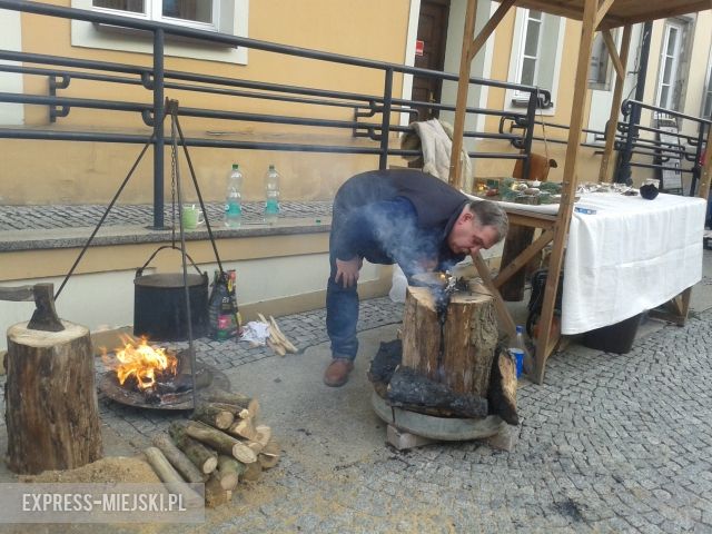 Trwa kiermasz bożonarodzeniowy