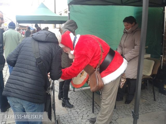 Trwa kiermasz bożonarodzeniowy
