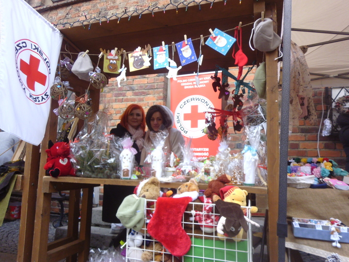 PCK podczas kiermaszu bożonarodzeniowego