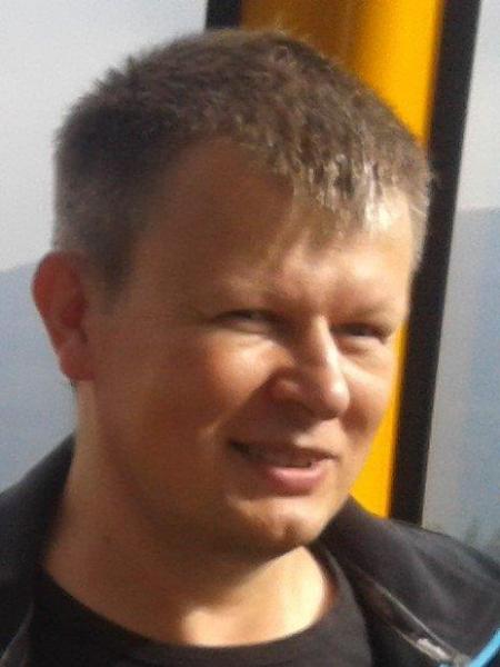 Piotr Lis, właściciel firmy Komfox: W nadchodzącym roku planujemy poszerzenie gamy naszych usług, a także otwarcie sklepu internetowego z szerokim asortymentem i szybką obsługą, by sprostać oczekiwaniom naszych wymagających klientów. A prywatnie - chciałabym mieć więcej czasu dla mojej rodziny i kontynuować swój rozwój osobisty (przeczytać między innymi więcej książek).