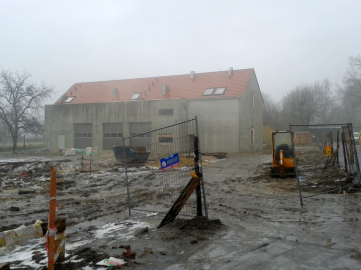 Trwają prace przy budowie podstacji pogotowia