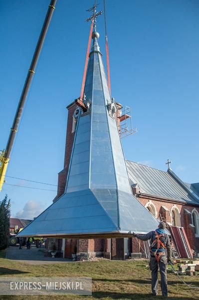 Montaż nowej kopuły trwał przeszło dwie godziny