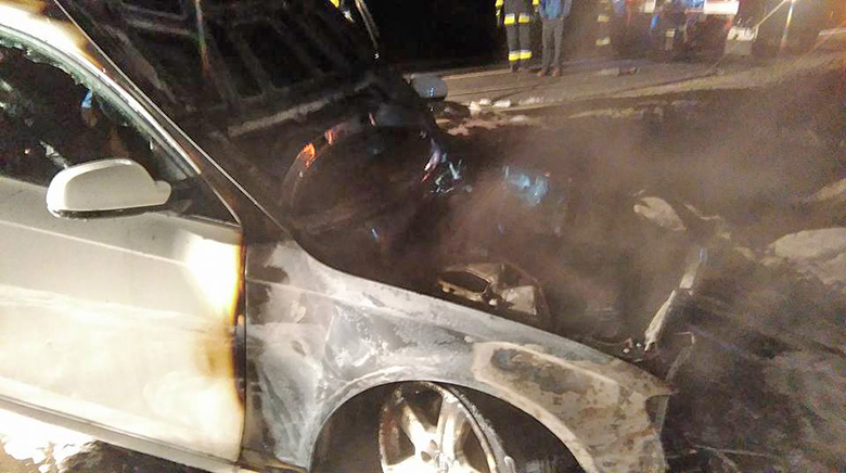 Płonące auto w gminie Udanin