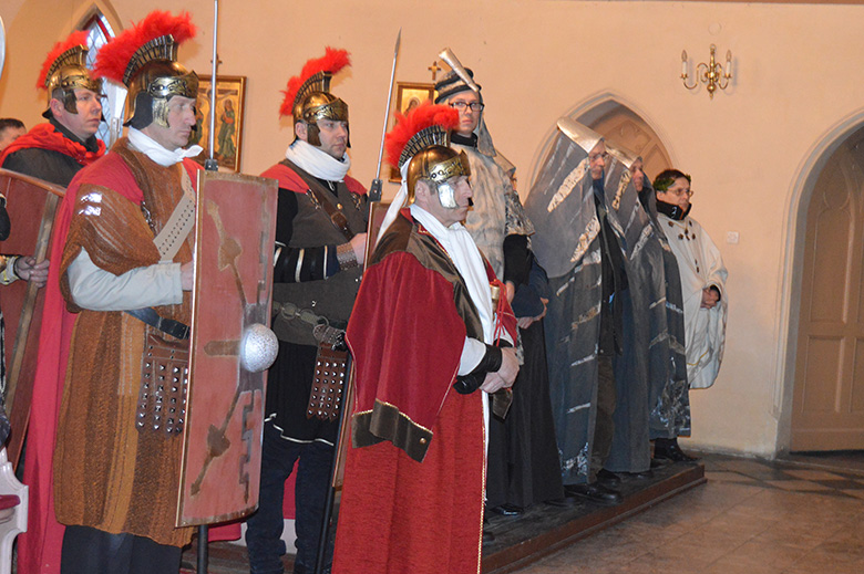 Droga krzyżowa ulicami Szczepanowa